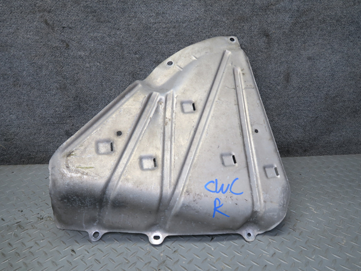 05-13 Chevrolet Corvette C6 Right Fuel Tank Reservoir w Heat Shield Set OEM
