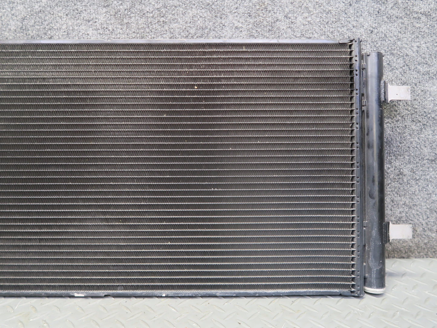 2015-2018 Porsche Macan Turbo 3.6L Engine A/C Air Condition Condenser