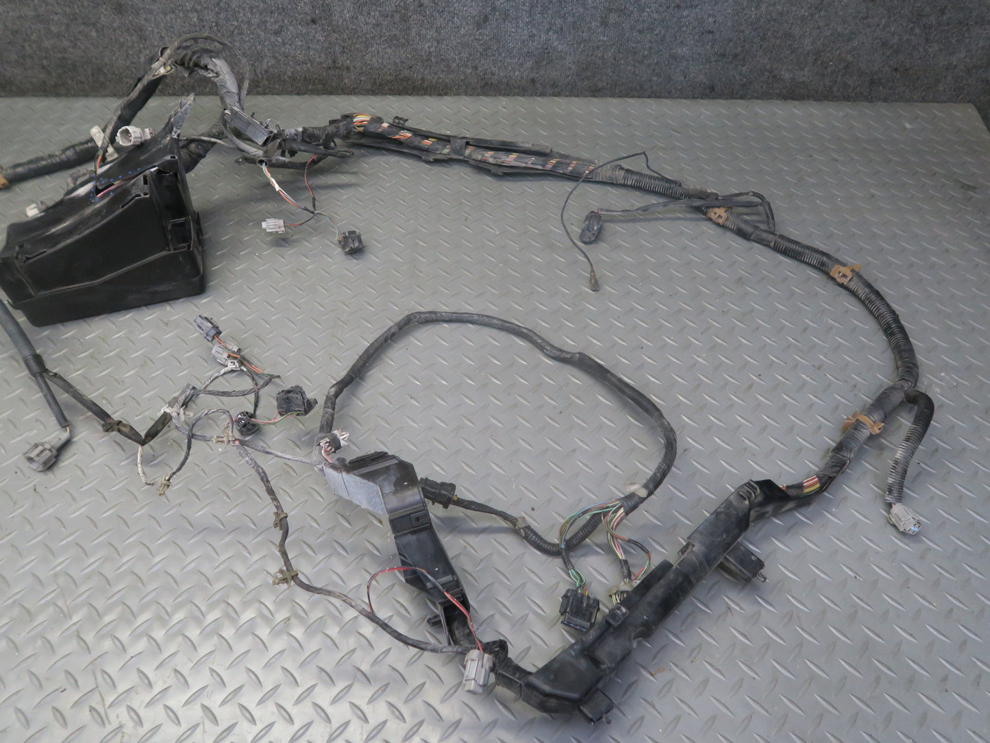 95-97 Nissan Gloria HY33 VQ30DET Underhood Engine Bay Wire Wiring Harness OEM