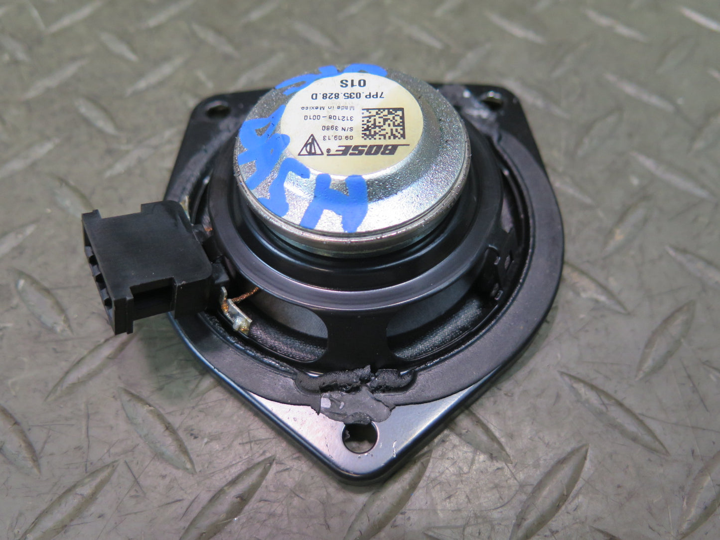 2011-2018 Porsche Cayenne 958 Dash Instrument Panel Center Speaker 7PP035828D