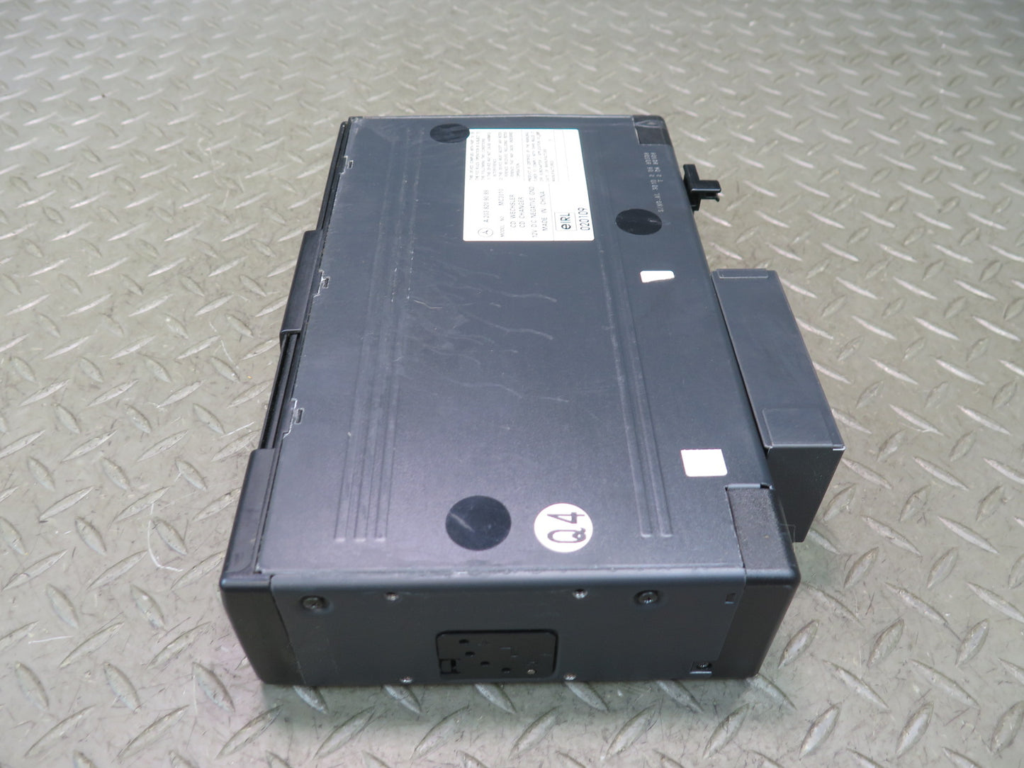 2002-2012 Mercedes W463 G500 CD Changer Player w Magazine 2038209089