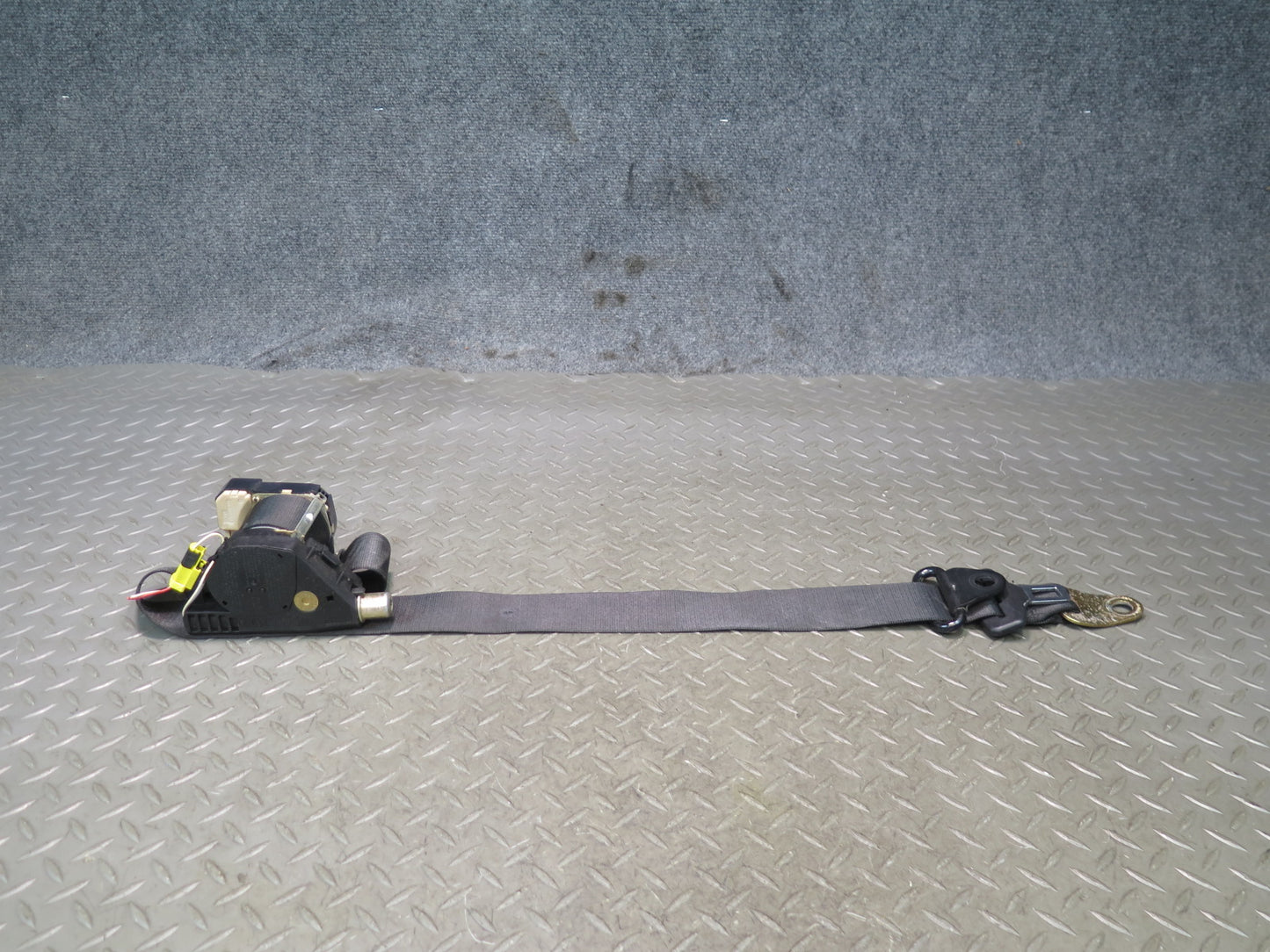 02-12 MERCEDES G500 W463 REAR LEFT & RIGHT SIDE SEATBELT RETRACTOR SET OEM
