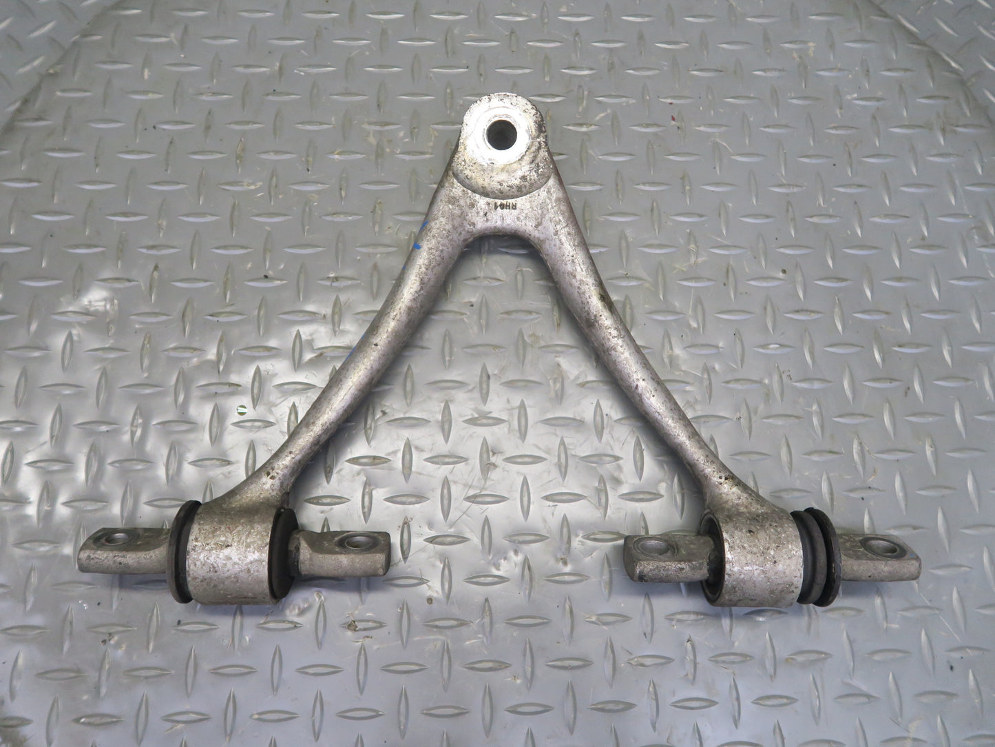 05-13 Chevrolet Corvette C6 Front Right Upper & Lower Control Arm Set OEM