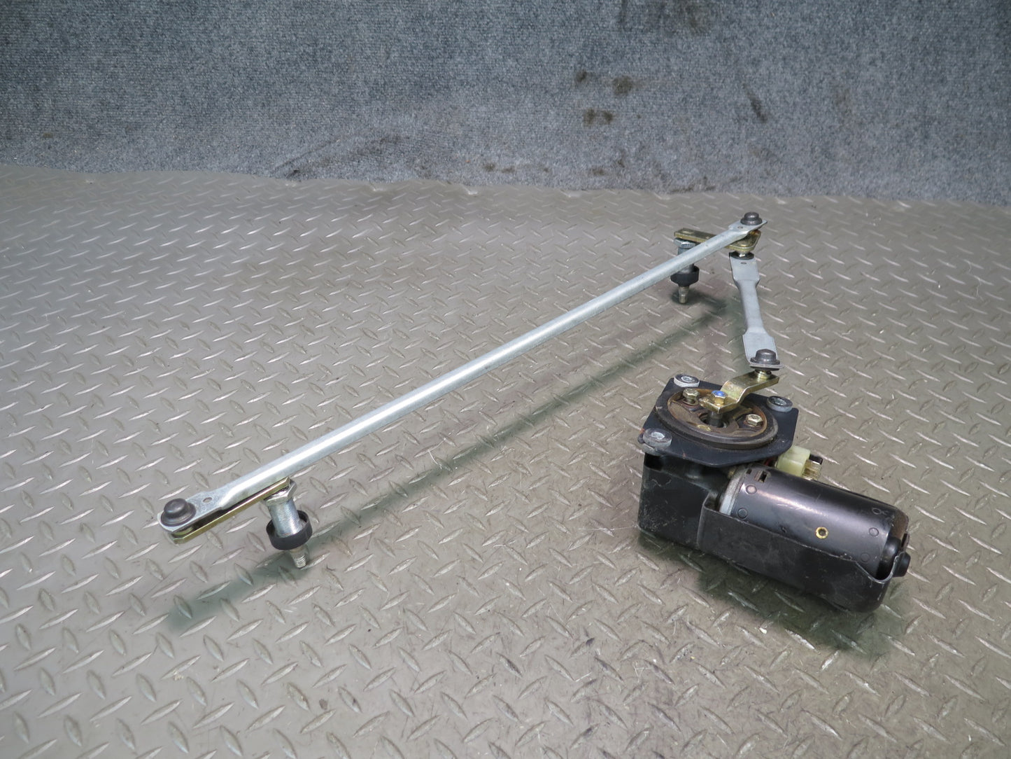 2002-2012 Mercedes W463 G500 G550 G55 AMG Front Windshield Wiper Linkage w Motor