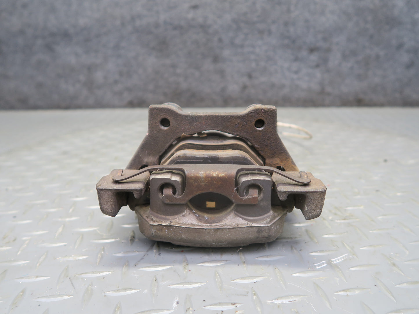 97-03 BMW E39 540i Sedan Set of 2 Rear Left & Right Brake Caliper OEM