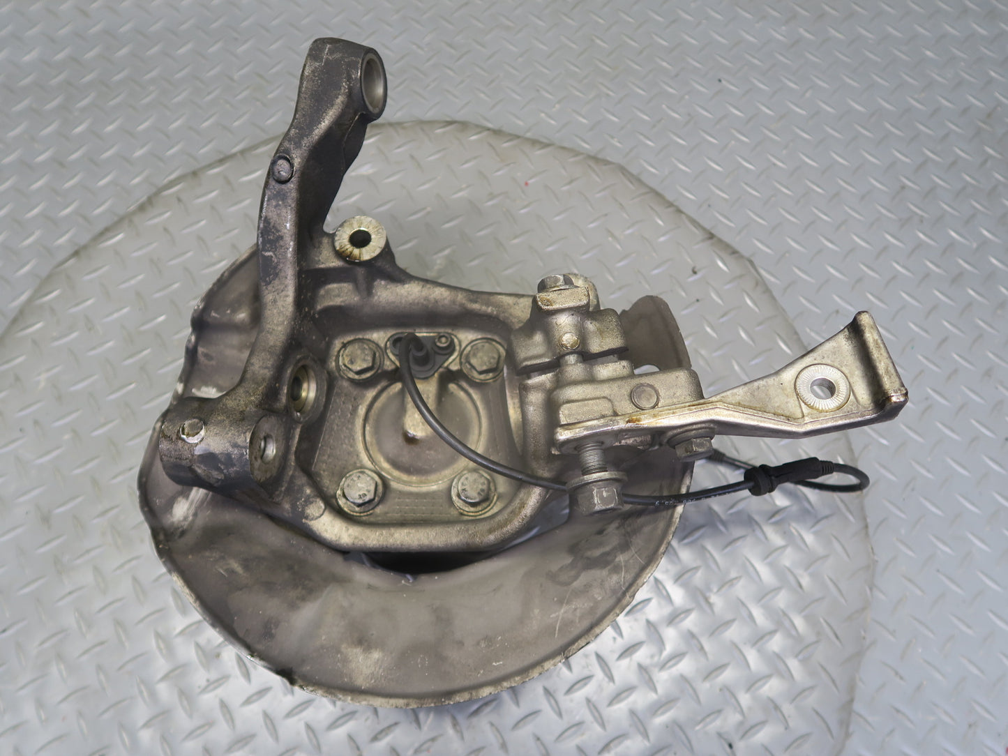 97-03 BMW E39 540i RWD Front Left Spindle Knuckle Wheel Hub Bearing OEM