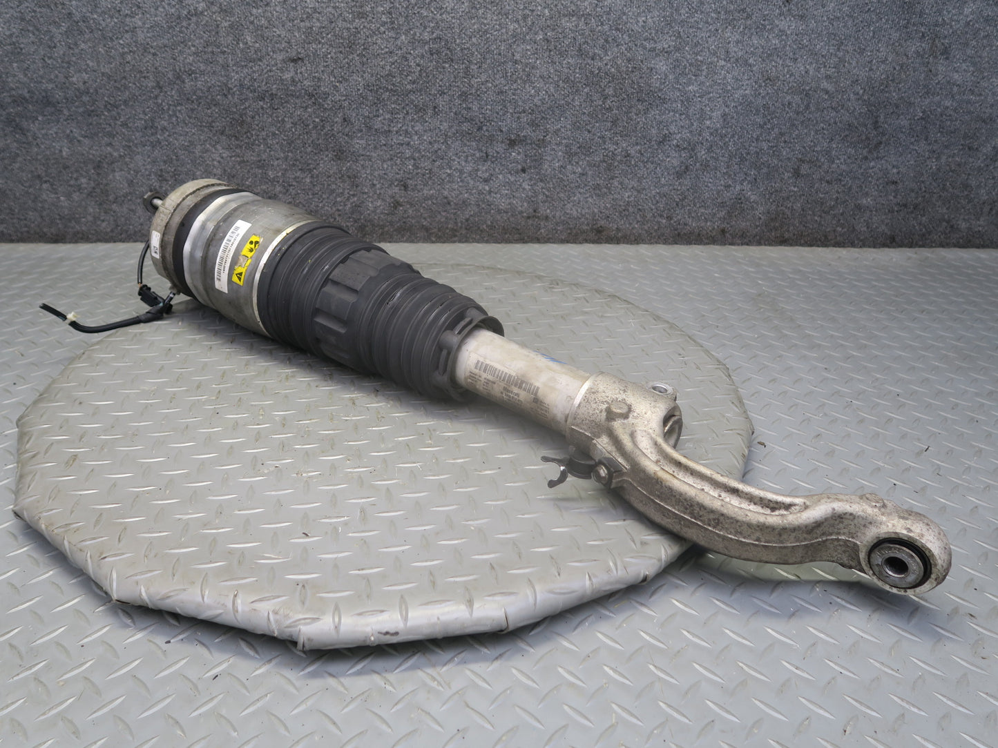 2017-2020 Maserati Levante M161 AWD Front Left Air Strut Shock Absorber 94k