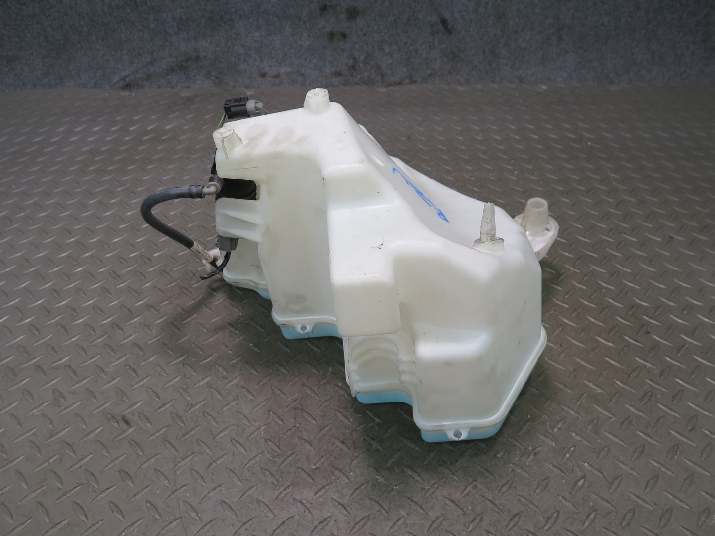 09-16 BMW E89 Z4 Windshield Washer Fluid Reservoir Tank w Pump OEM