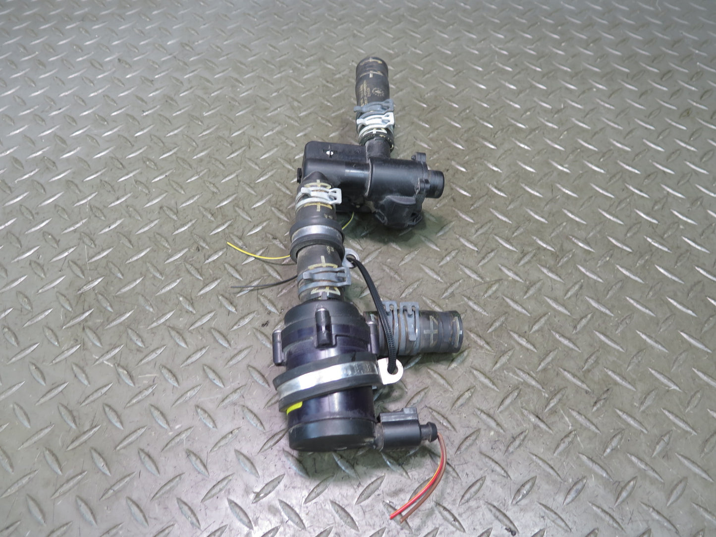 11-14 Porsche Cayenne 958 4.8L Hvac Heater Water Control Auxiliary Valve Set