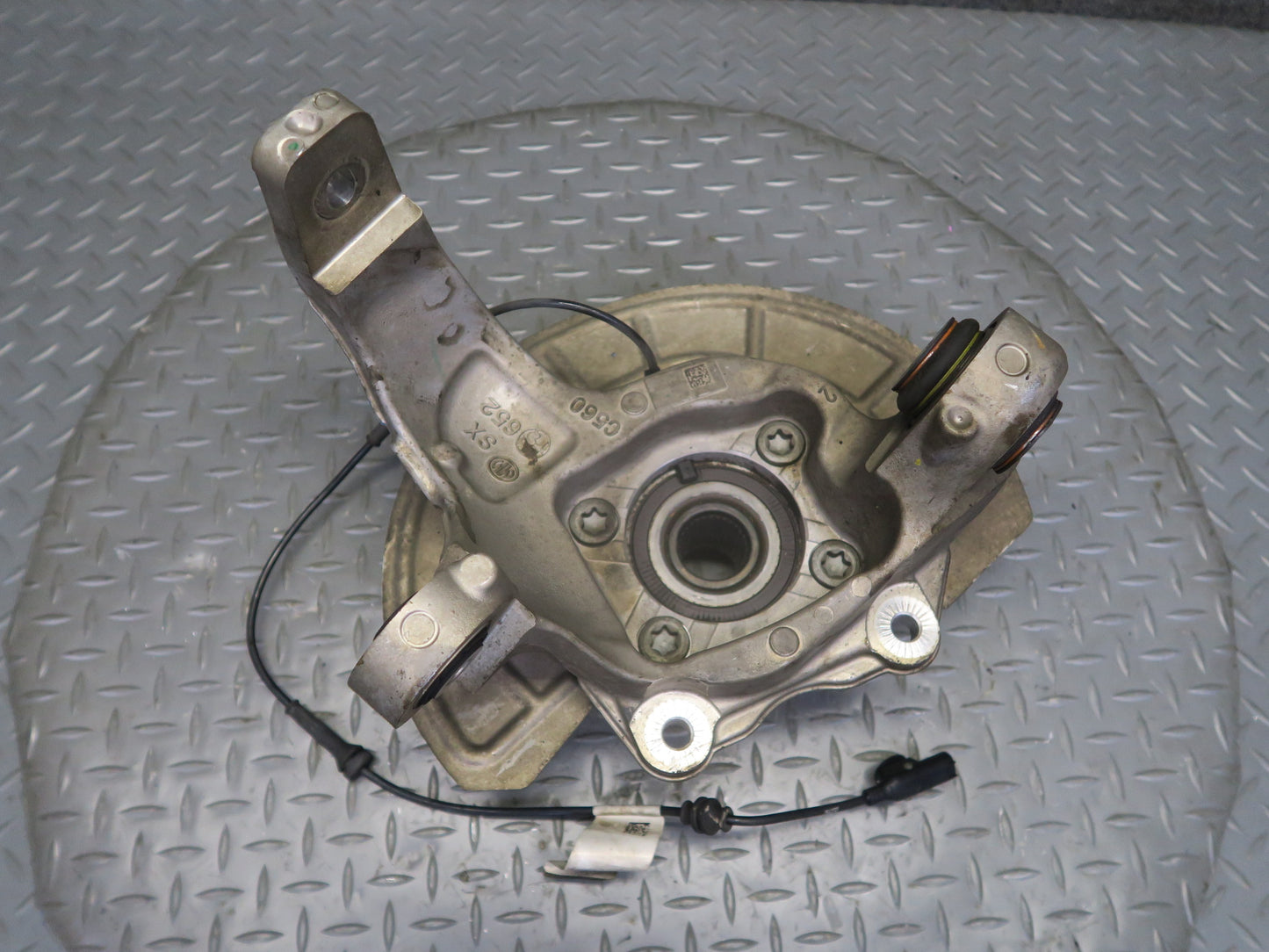 2017-2023 Alfa Romeo Stelvio 2.0L AWD Rear Left Spindle Knuckle Wheel Hub 88K