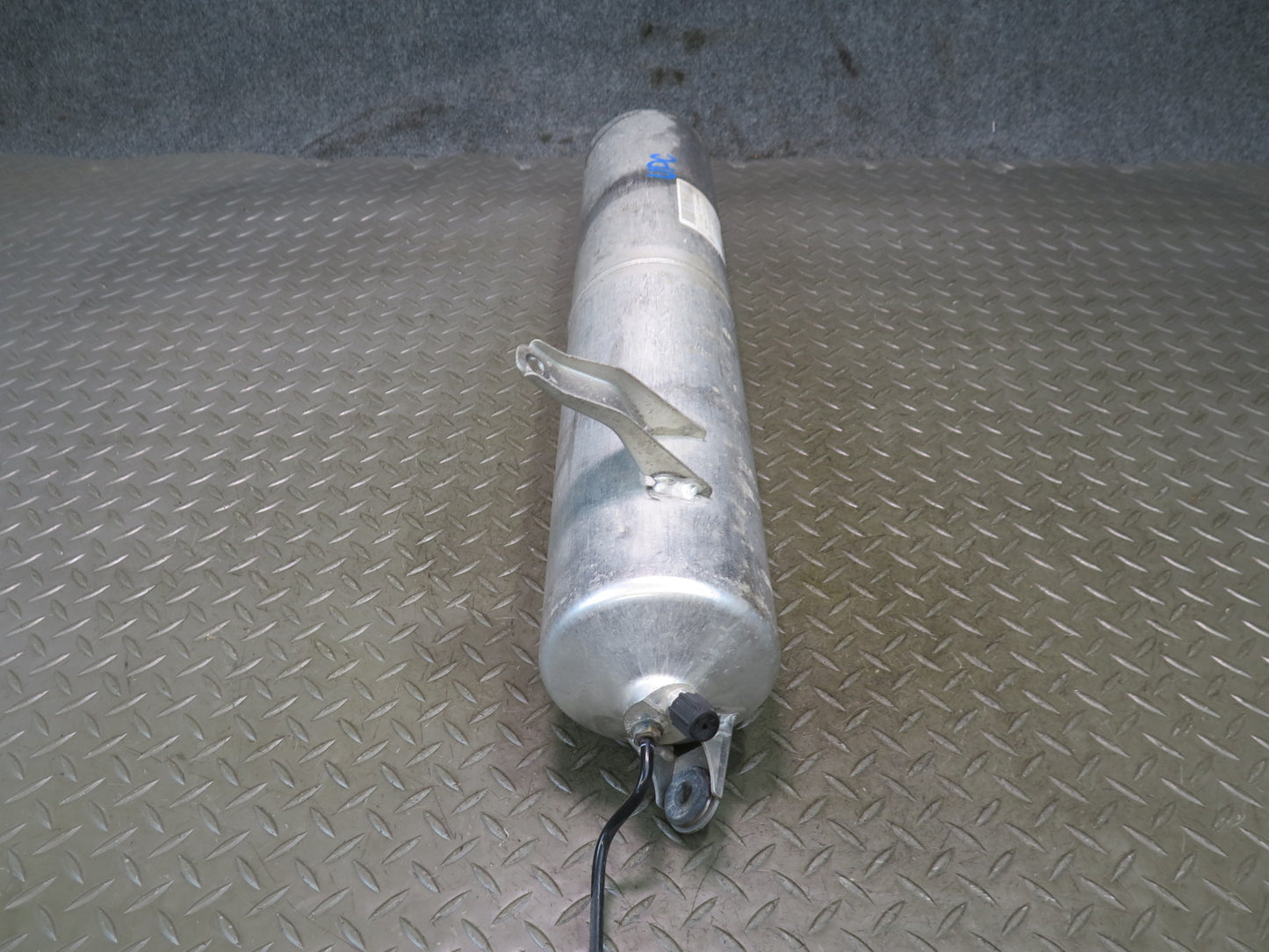 2011-2018 Porsche Cayenne 958 Air Suspension Tank Reservoir 7P0616201A