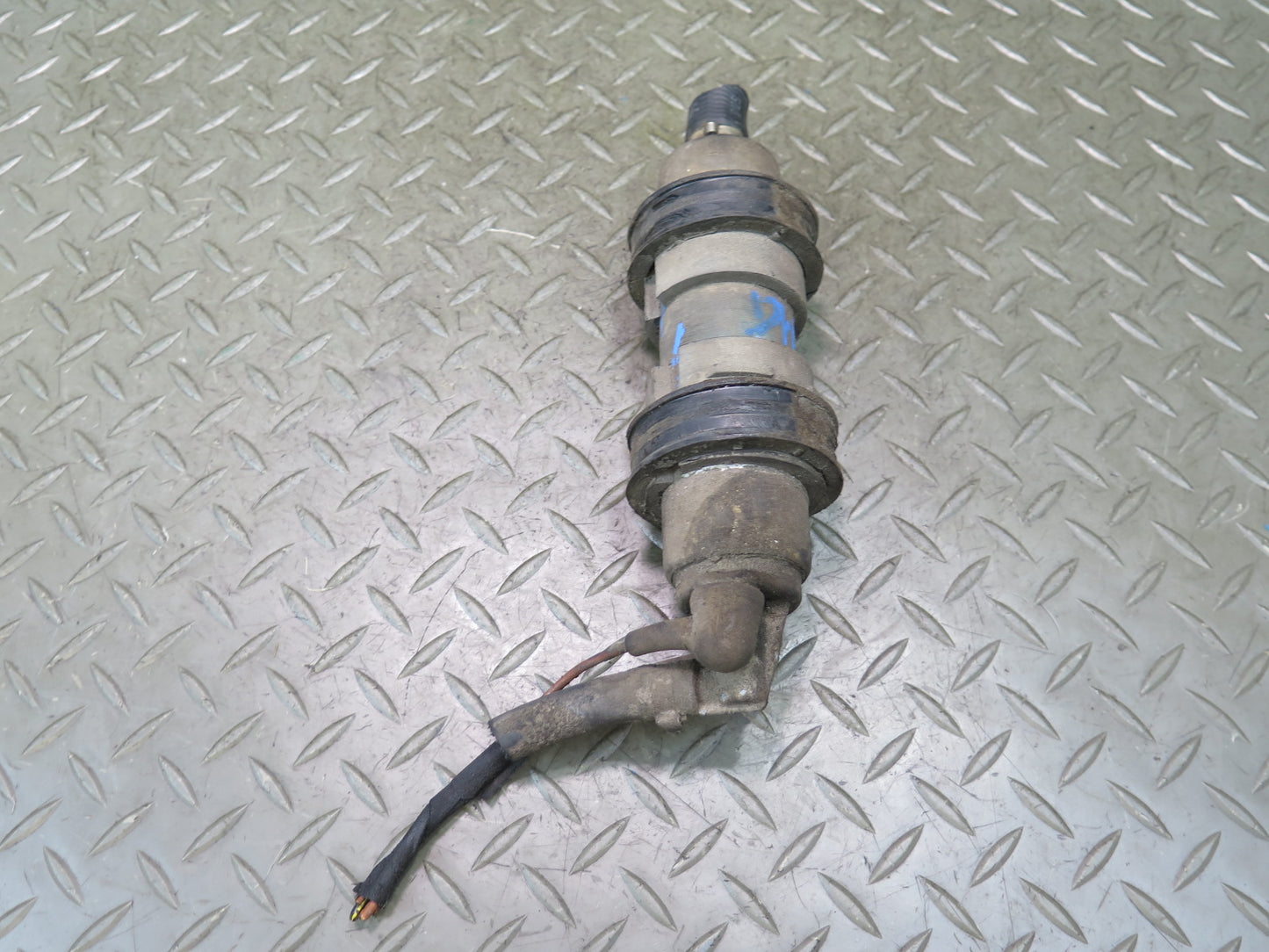 2002-2005 Mercedes W463 G500 Gas Auxiliary AUX Fuel Pump