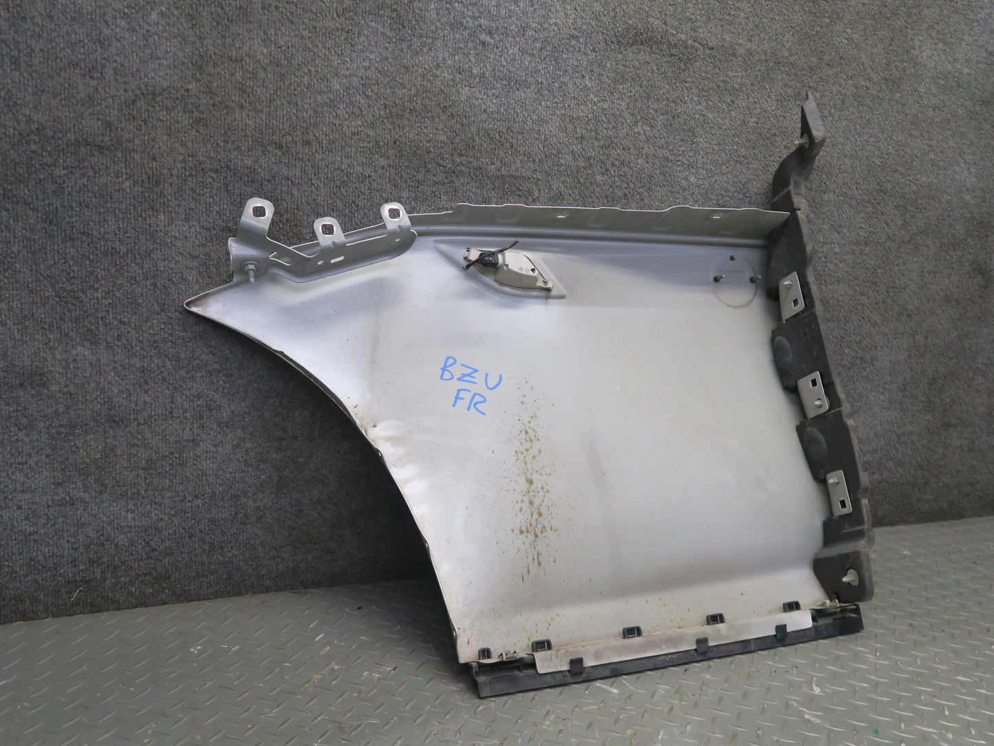 09-13 BMW E89 Z4 Front Right Fender Shell Cover Panel White OEM