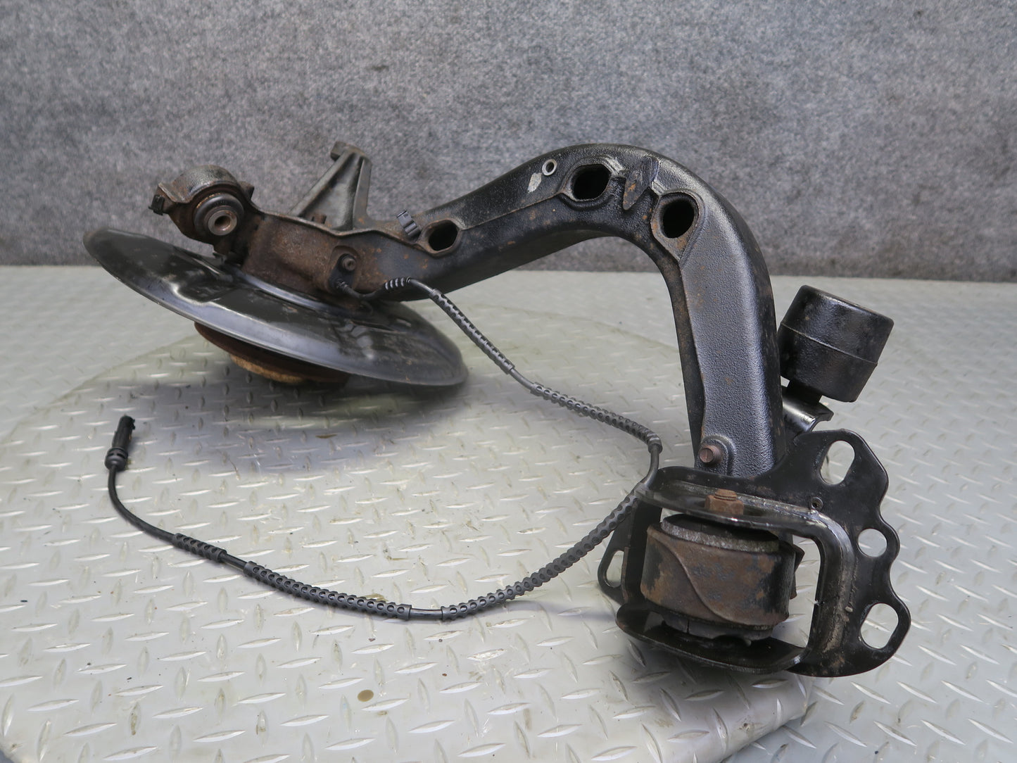 09-16 BMW E89 Z4 Rear Right Spindle Knuckle Wheel Hub Trailing Arm 84K Miles OEM