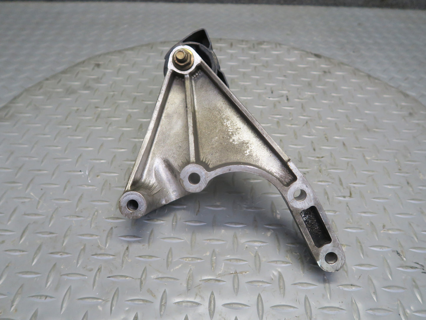 2002-2012 Mercedes W463 G500 Left Transfer Case Mount Support 4632850302