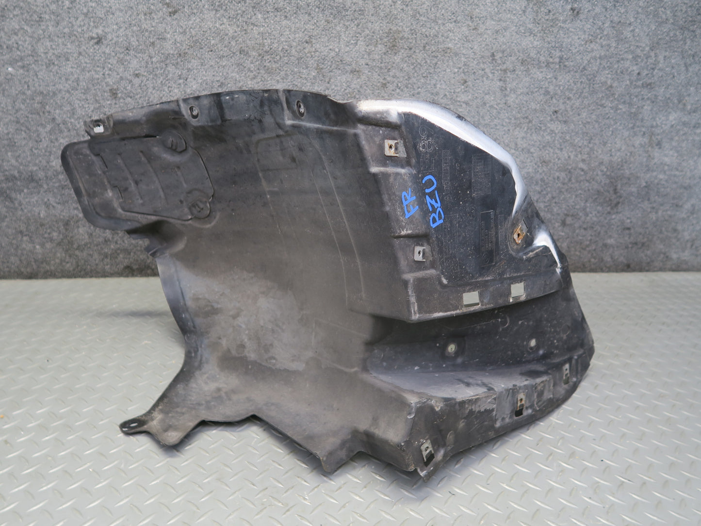 09-16 BMW E89 Z4 28i 35i Front Right Fender Liner Splash Shield 7191030 OEM