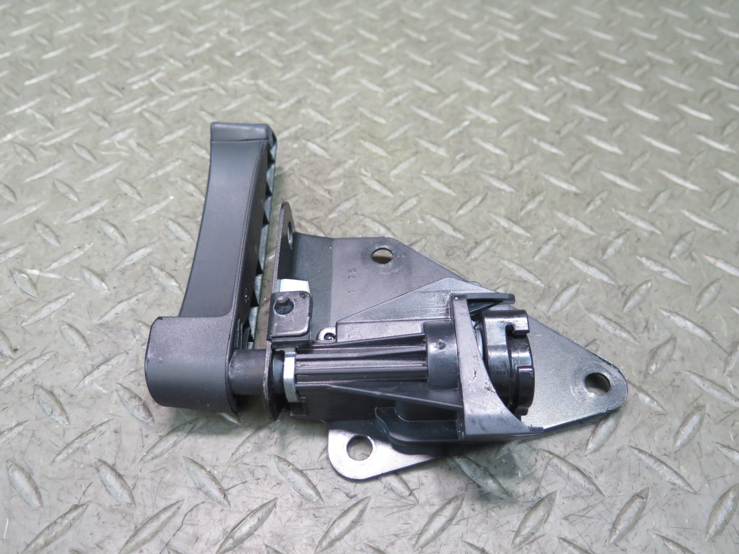2014-2018 BMW F15 X5 Rear Trunk Tailgate Hatch Latch Lock Actuator