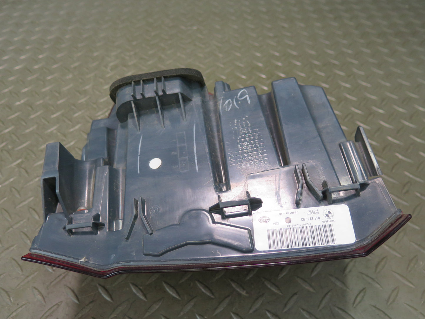2014-2018 BMW F15 X5 Rear Left Driver Side LED Quarter Tail Light Lamp