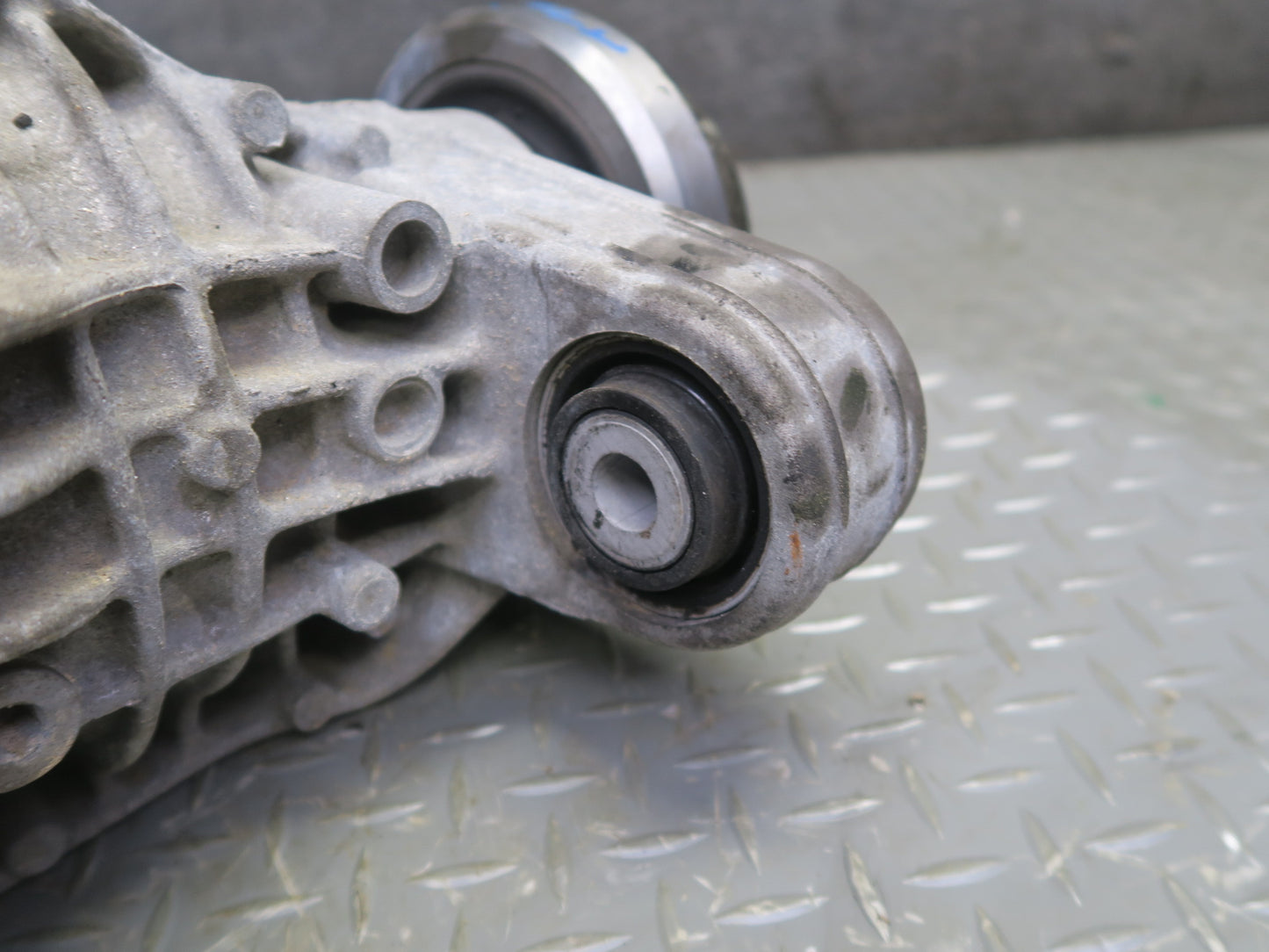 2017-2020 Maserati Levante M161 3.0L AWD Rear Differential Carrier 2.80 Ratio