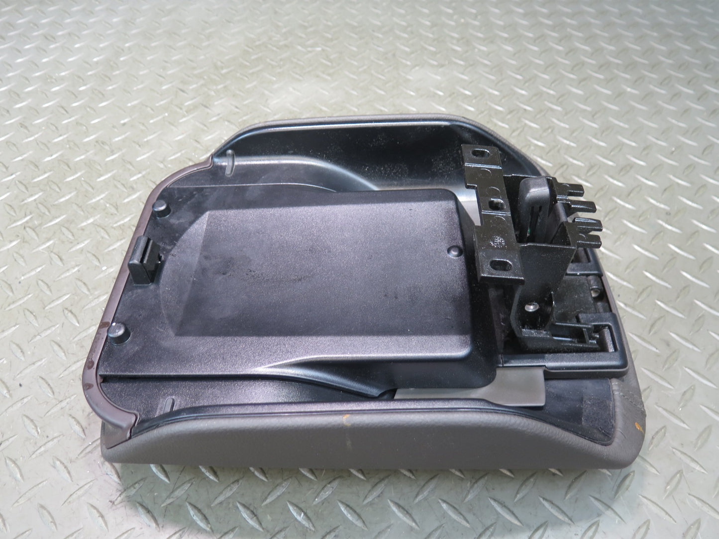 2011-2018 Porsche Cayenne 958 Center Console Lid Armrest Cover Agate Gray