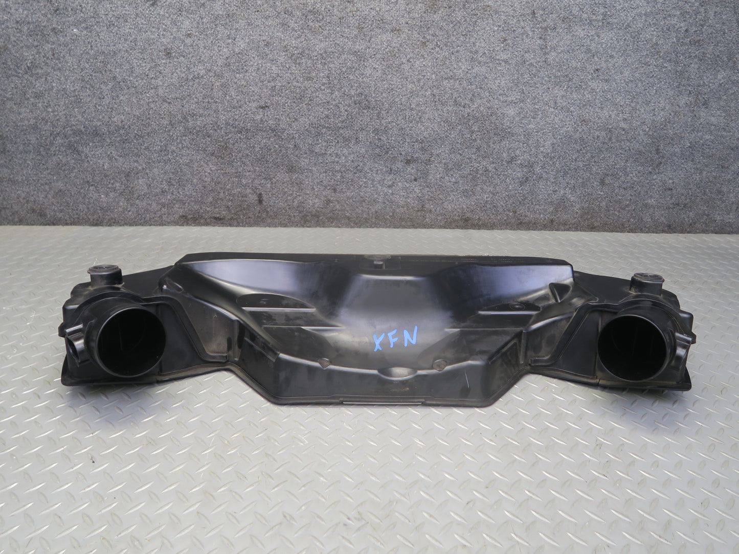 2014-2018 BMW F15 X5 50IX AWD N63 Air Intake Muffler Cleaner Filter Box