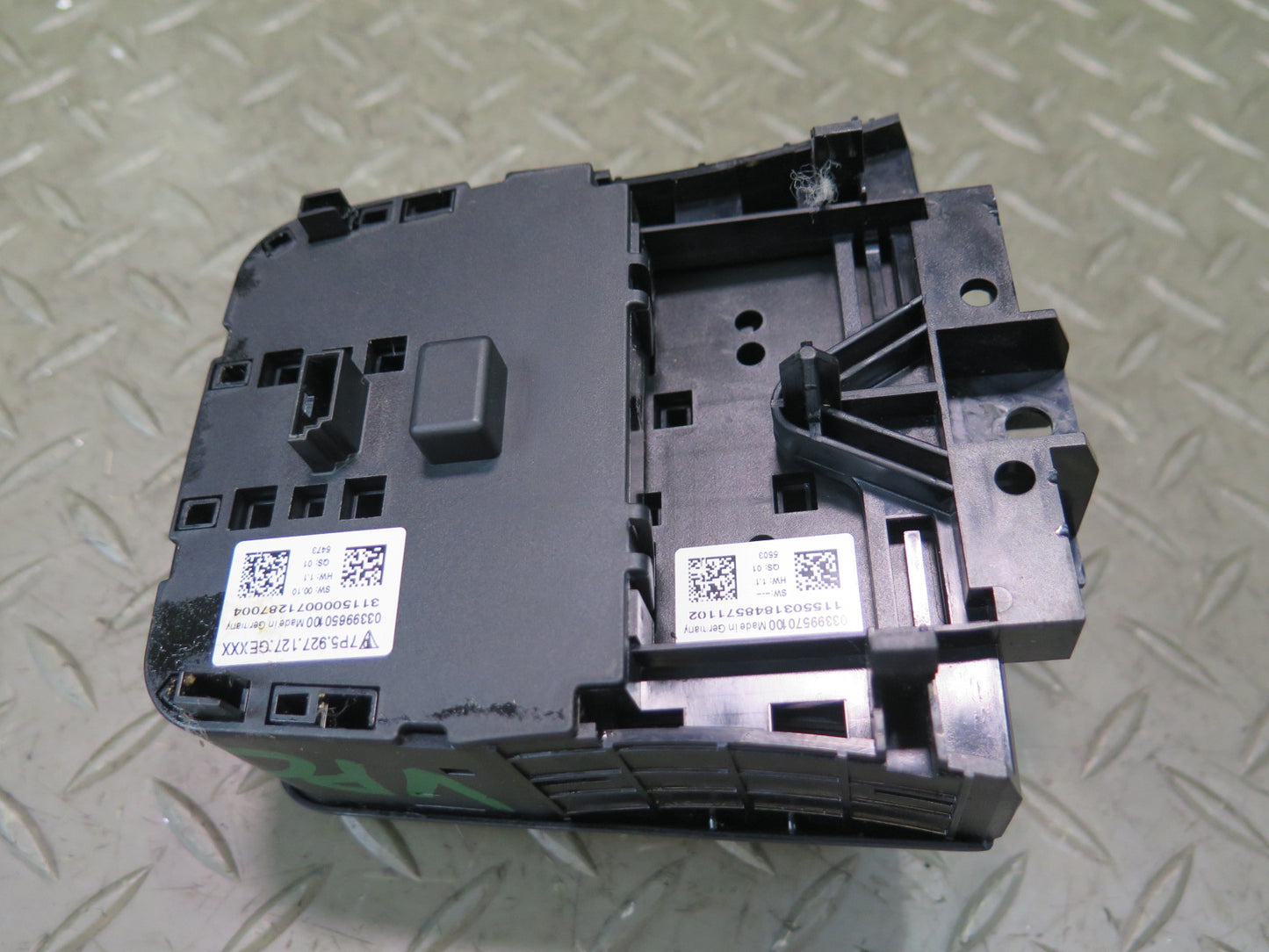 2016 Porsche Cayenne 958.2 E-hybrid Center Console Suspension Switch Control