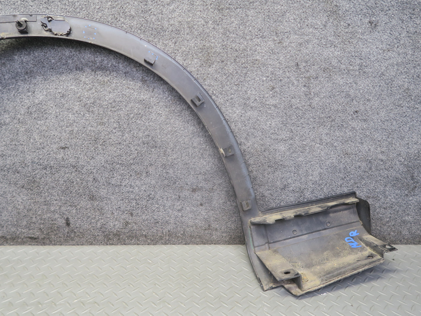 2017-2020 Maserati Levante M161 Front Right Wheel Arch Fender Flare Molding