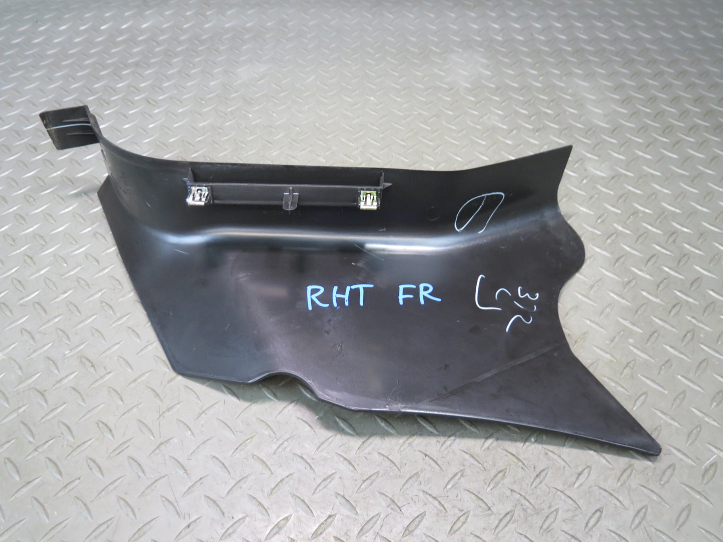 2003-2009 Hummer H2 Front Left & Right Lower Kick Trim Cover Panel Set of 2