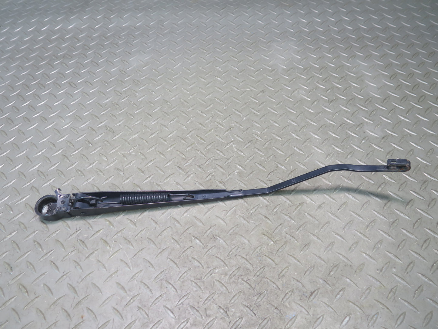 2003-2009 Hummer H2 Front Windshield Left & Right Side Wiper Arm Set of 2