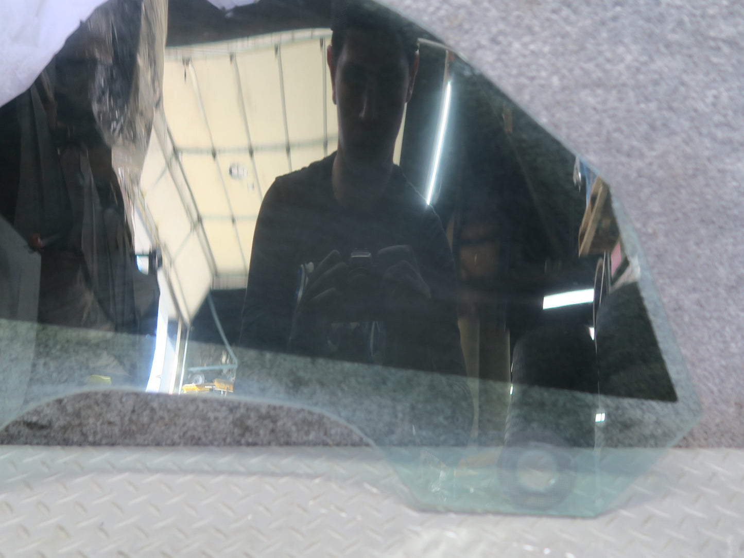 09-16 BMW E89 Z4 Front Left Driver Door Window Glass Tinted OEM