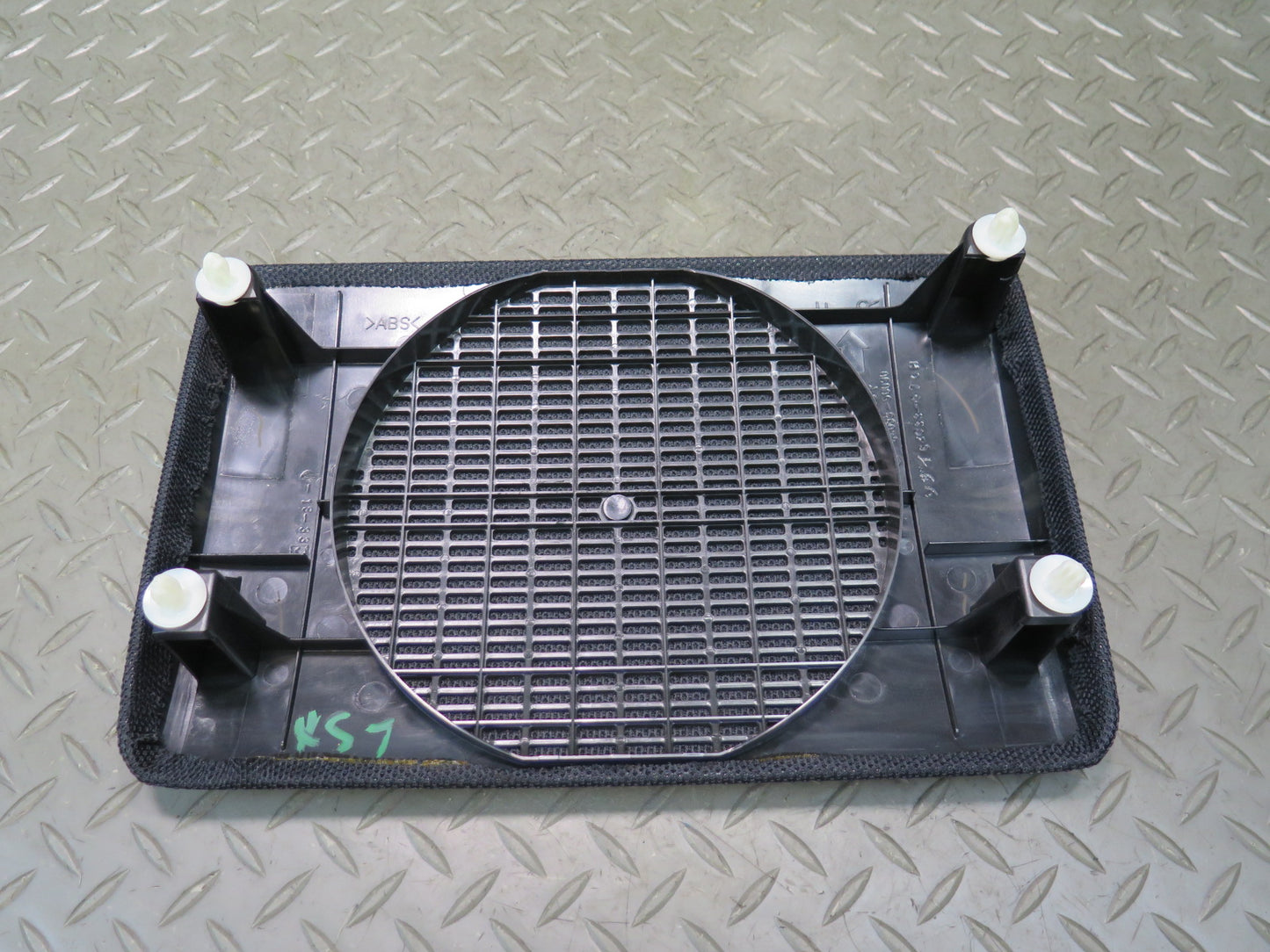 01-06 Lexus UCF30L LS430 Rear Shelf Speaker Grille Cover 64033-50090 OEM