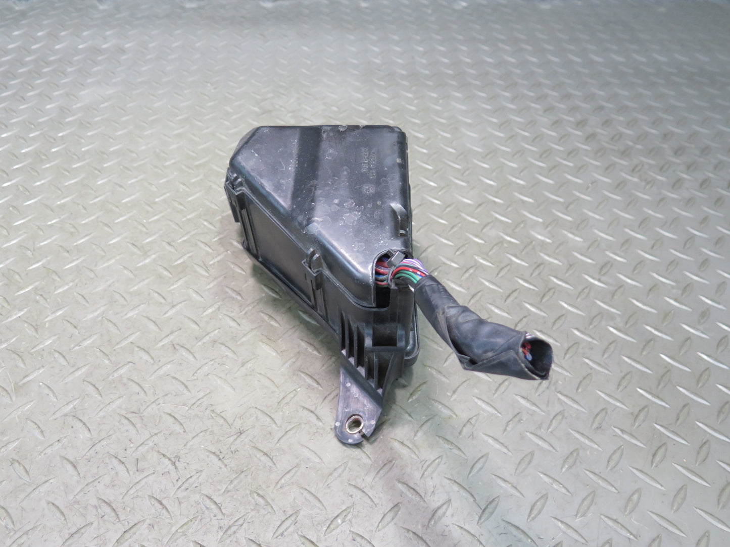 01-03 Lexus UCF30L LS430 Front Left Underhood Relay Fuse Box OEM