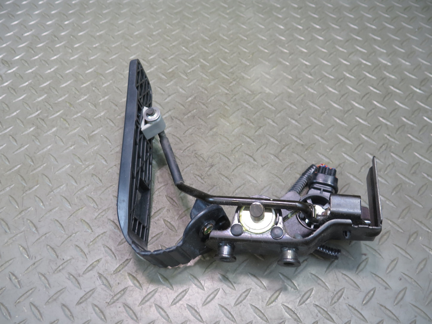 02-06 Lexus UCF30L LS430 Gas Acceleration Peadl 78010-50020 OEM