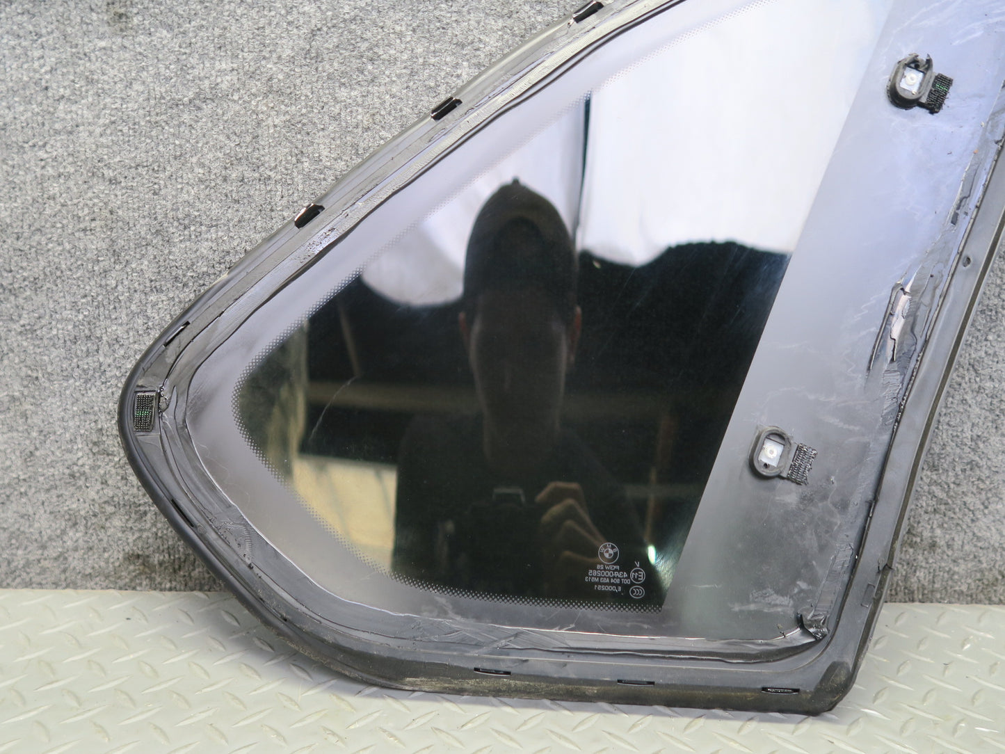 2014-2018 BMW F15 X5 Rear Left Quarter Glass Window w Black Molding