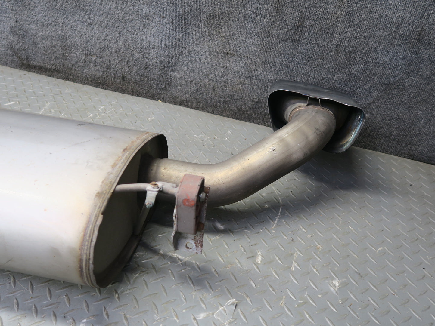 2014-2018 BMW F15 X5 50IX AWD N63 4.4L M-sport Rear Exhaust Muffler w Tips