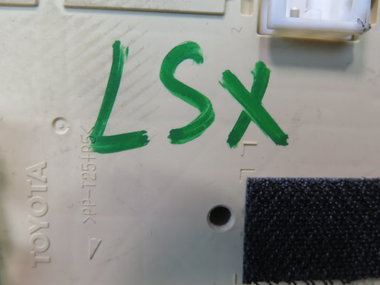 01-03 Lexus UCF30L LS430 Dash Right Fuse Relay Box Module 82730-50101 OEM