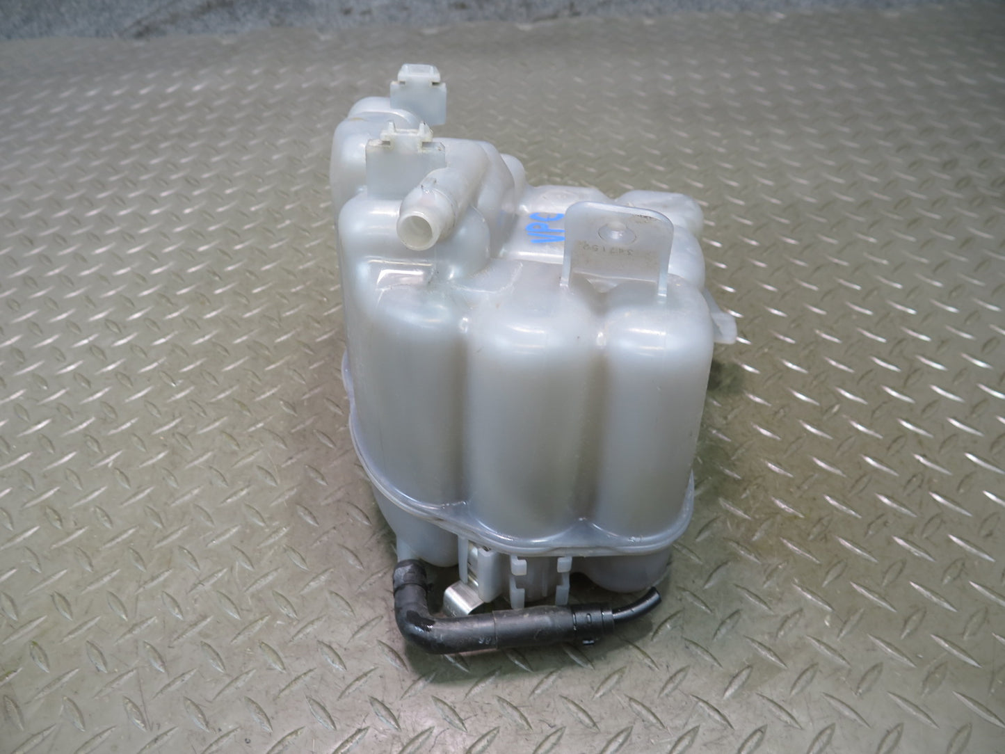 2011-2018 Porsche Cayenne 958 Engine Coolant Expansion Overflow Reservoir Tank