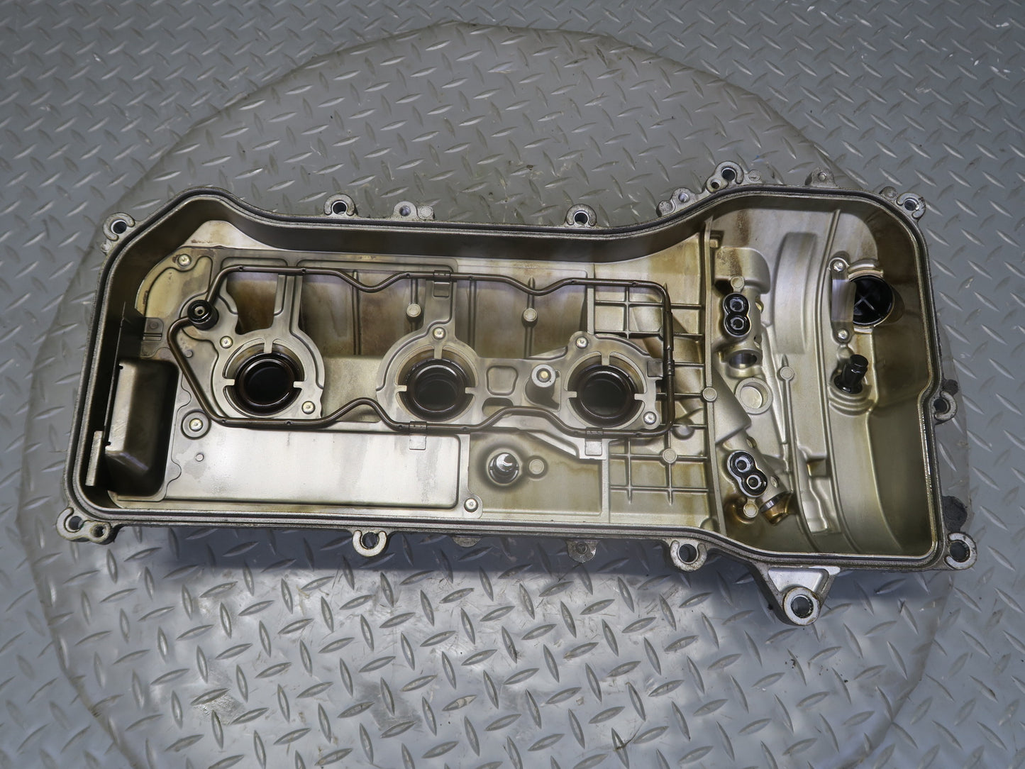 06-13 Lexus IS250 2.5L 4GRFSE Engine Left Cylinder Head Valve Cover OEM
