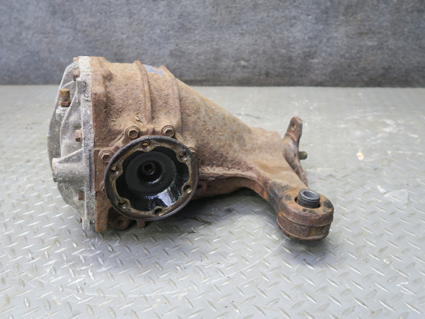 01-03 Lexus UCF30L LS430 Rear Differential Carrier 3.266 Ratio 129K Miles OEM