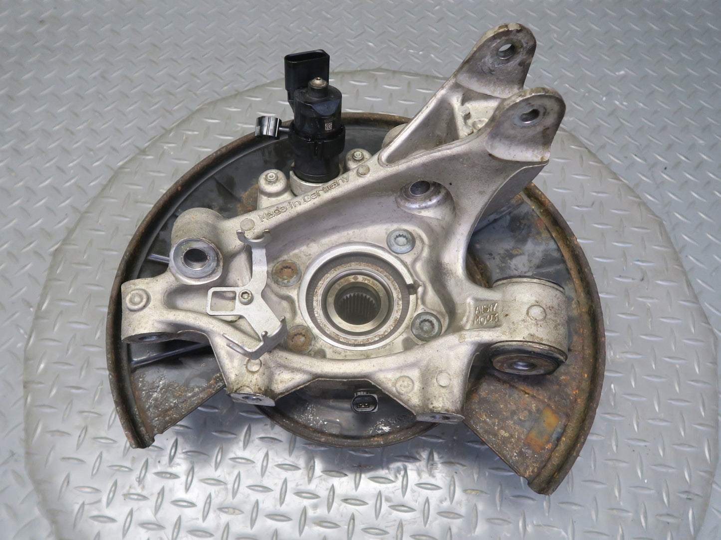 2011-2018 Porsche Cayenne 958 AWD Rear Right Spindle Knuckle Wheel Hub Bearing