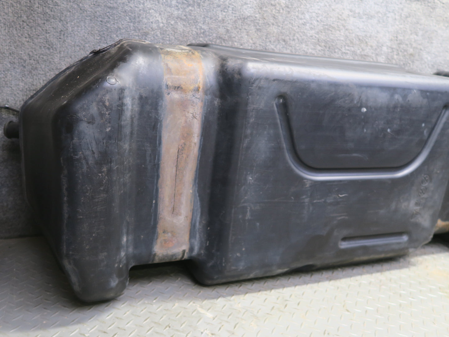2004-2007 Hummer H2 6.0L Gas Fuel Tank Unit