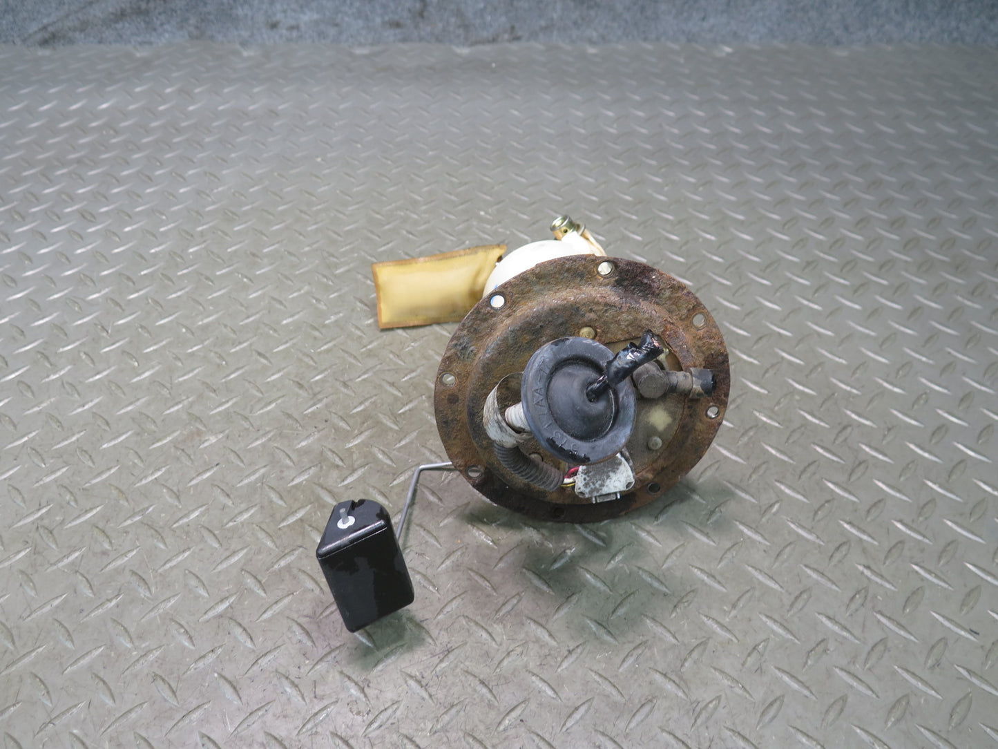 01-03 Lexus UCF30L LS430 Fuel Pump Level Sensor Sending Unit OEM