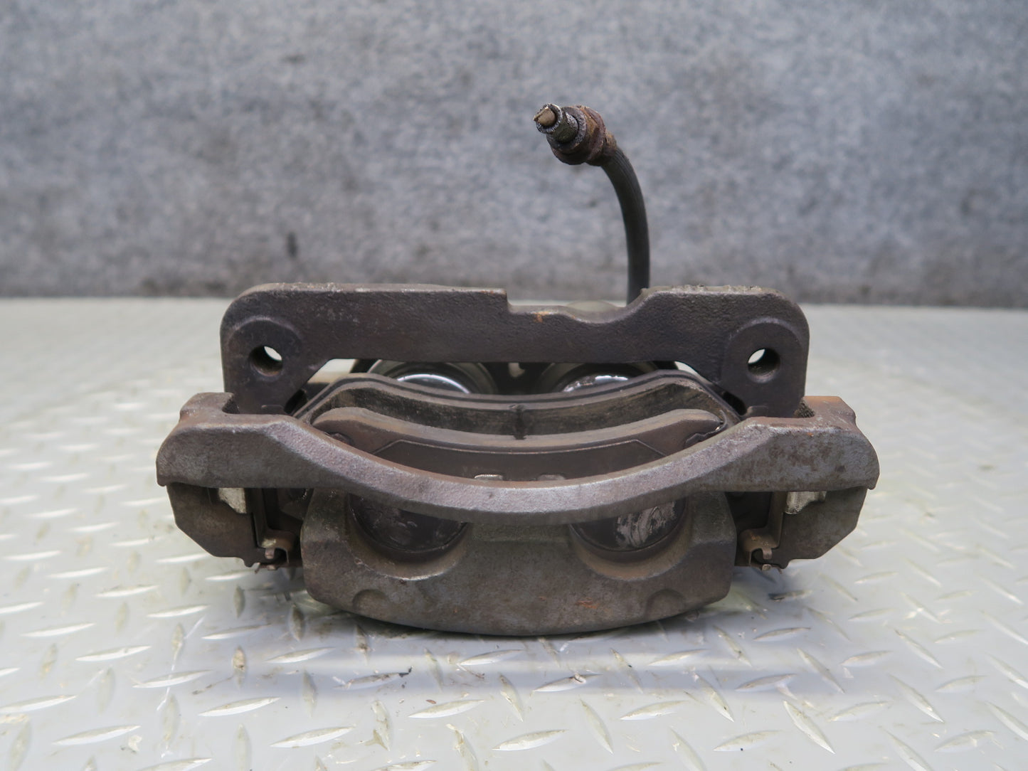 2003-2009 Hummer H2 AWD Front Left & Right Side Brake Caliper Set of 2