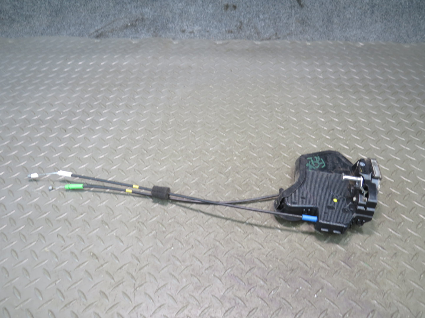 2003-2009 Lexus UZJ120L GX470 Rear Left Door Lock Latch Actuator