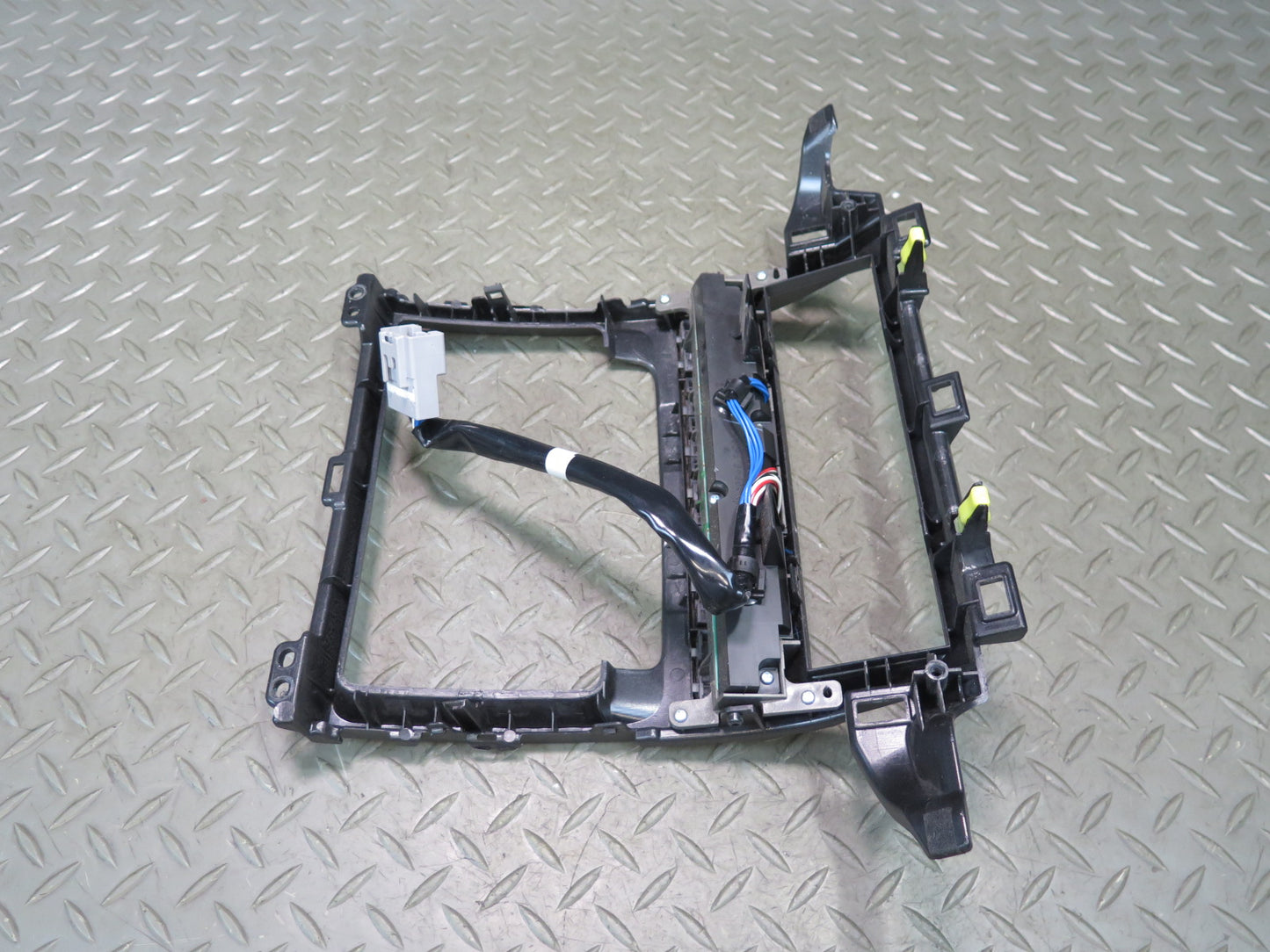 2003-2009 Lexus UZJ120L GX470 A/C Heater Climate Switch w Trim Bezel Panel