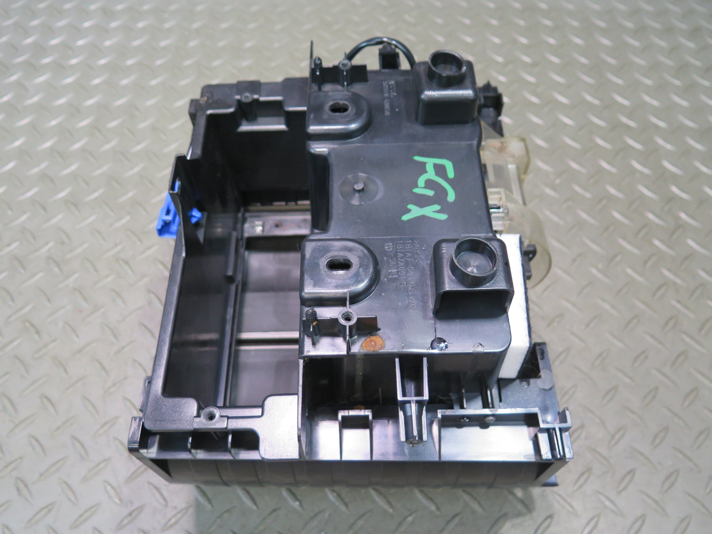 2003-2006 Lexus UZJ120L GX470 Center Console Compartment Storage 58910-60050
