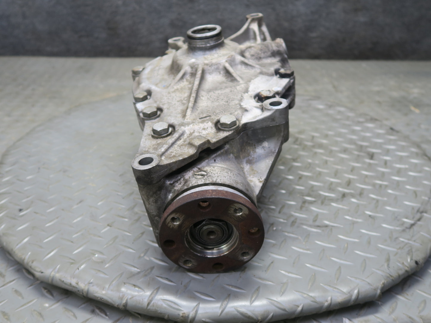 2010-2014 BMW E71 X6M Front Differential Carrier 3.91 Ratio 7602072