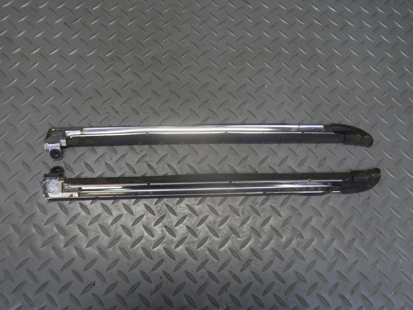 2003-2009 Lexus UZJ120L GX470 Door & Rear Quarter Window Belt Weatherstrip Set