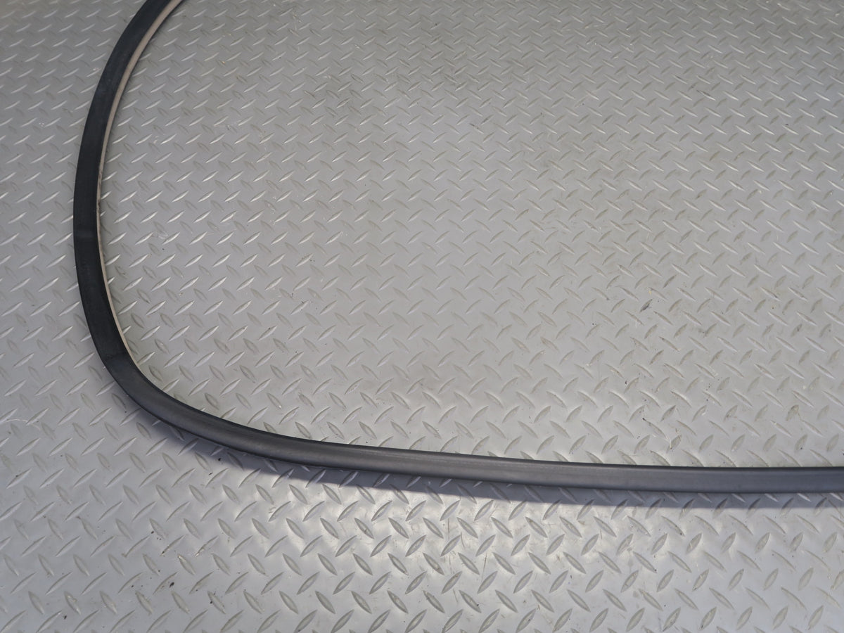 2003-2009 Lexus UZJ120L GX470 Front Right Door Weatherstrip Rubber Seal Gasket