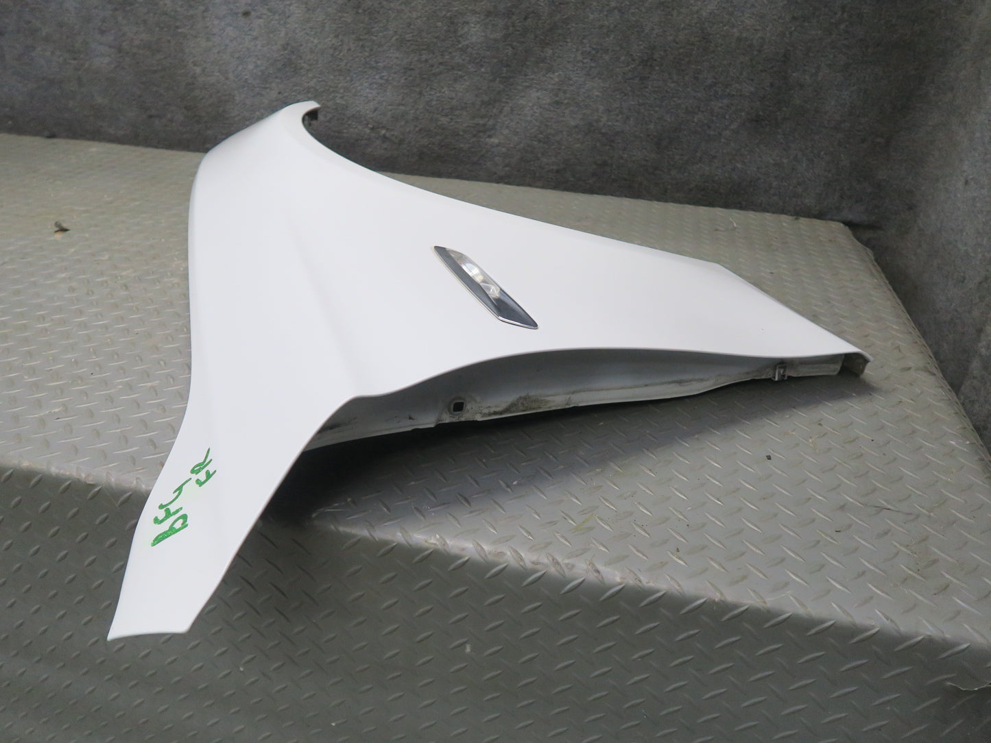 11-16 BMW F10 550iX Front Right Fender Shell Panel Cover Alpine White OEM